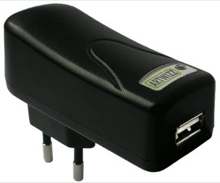 ARTWIZZ PowerPlug Pro Ladegerät USB (2.1 Ampere)