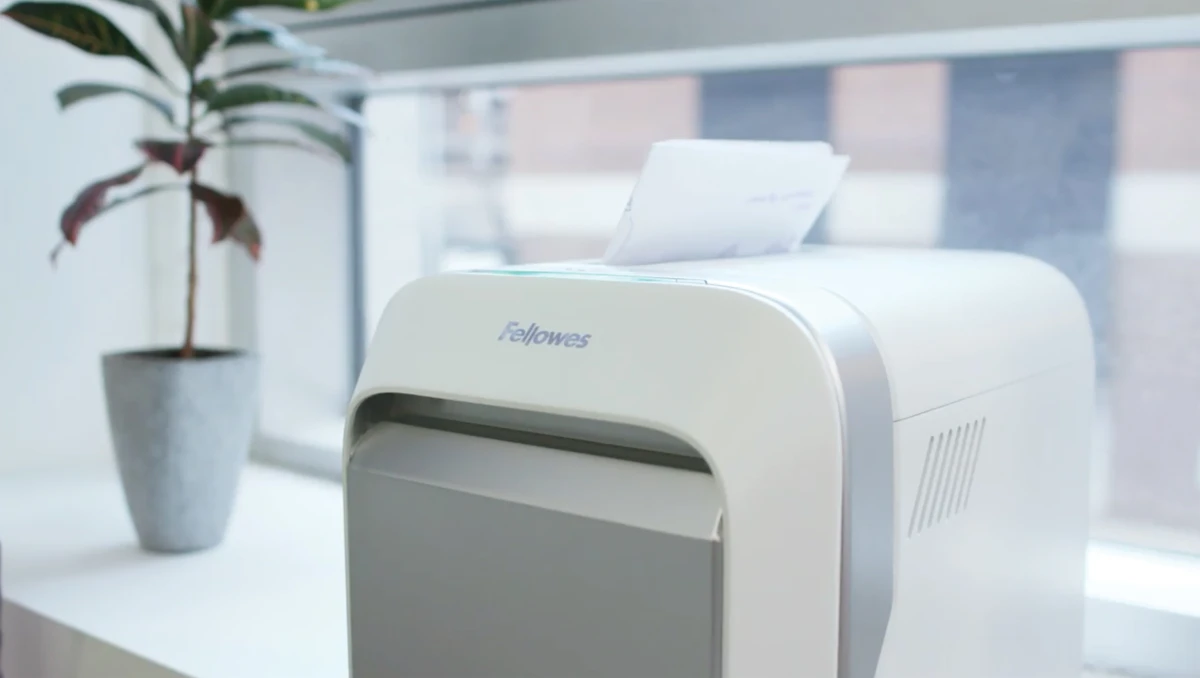 FELLOWES Aktenvernichter Powershred LX221, P-5, 30lt