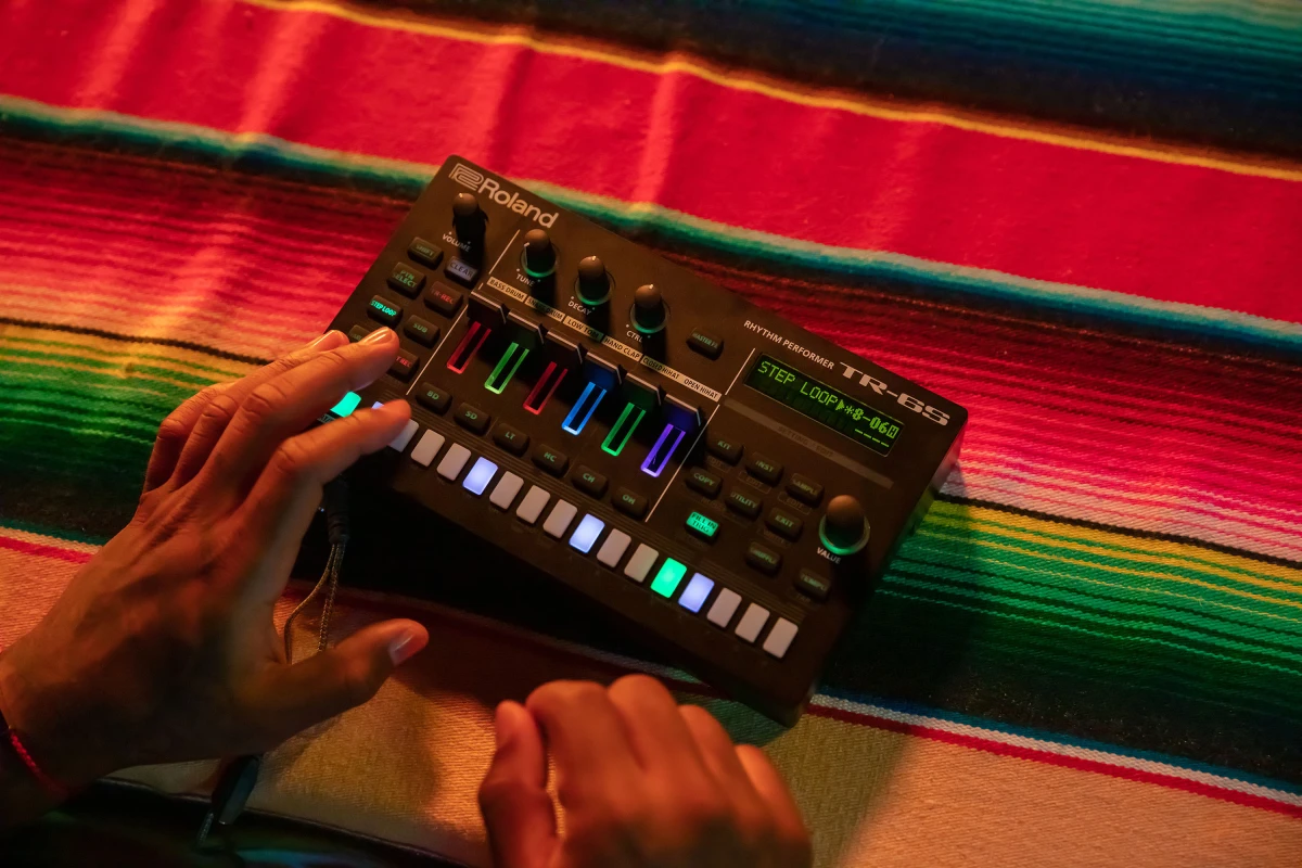 Roland TR-6S Rhythm Performer